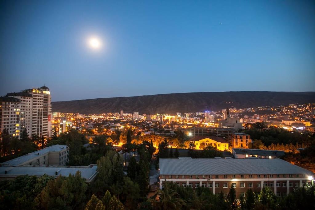 Spacious 2 Bedroom Apartment Tbilisi Exterior photo